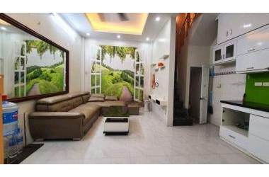 Nhỉnh 2 tỷ oto đỗ cổng lô góc 30mx4T P.Trương Định