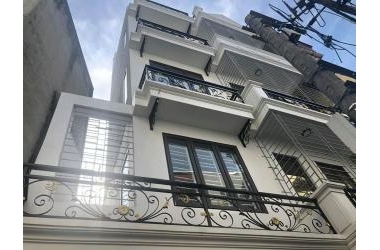 Bán nhà Tân Mai 45m x 5T chỉ 95tr/m