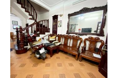 Bán nhà Phố Lĩnh Nam 5 tầng oto đỗ cửa 2 tỷ 750tr