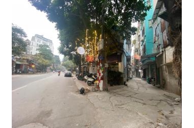 Nhỉnh 2 tỷ nhà Lĩnh Nam dân tự xây diện tích rộng SDCC