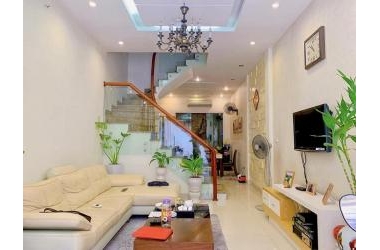 Không thể bỏ qua căn nhà Xuân La 6 tầng, 6 tỷ này được