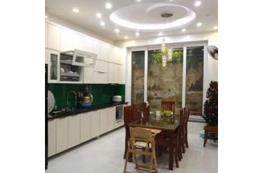 Bán nhà gần TTTM Xuân La, DT 42m2, MT 4.2m,6 tầng, 5 tỷ 96