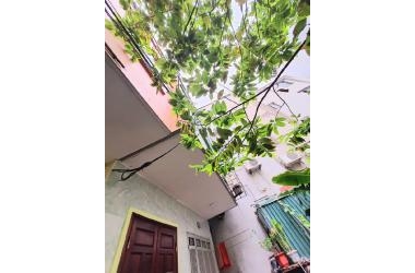 Nhà Quận Ba Đình 30m2 mà chỉ hơn 2 tỷ,quan lộ rộng mở, con cái chăm ngoan