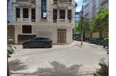 Bán nhà C4 đường Thuỵ Khuê 20m, gần hồ Tây, mặt tiền 10m, chào giá 10 tỷ