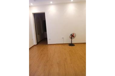Bán nhà 5 tầng phố Hoa Bằng, rộng 55m, ngay chợ dân sinh, giá chào 4 tỷ 6