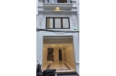 2,7 tỷ có ngay nhà NGUYỄN VĂN CỪ,OTO ĐỖ CÁCH NHÀ 10M,50m là tới cầu CHƯƠNG DƯƠNG.