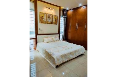 Nhà đẹp Nguyễn Văn Cừ, Bồ Đề, phân lô ôtô, 38m, 5T, MT4m, full nội thất, giá bán 4.9tỷ thương lượng