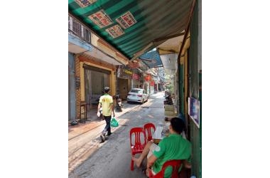 Bà ngoại chon tiền mua nhà to hơn nên bán nhà mặt ngõ Tân Mai,ô tô tránh, 2 mặt thoáng, 28m2, 2.3 tỷ