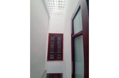 Bán gấp nhà phố Kim Đồng, ô tô vào nhà, DT 95 m2, 7.9 tỷ