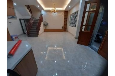 Bán nhà phố Vọng, lô góc, DT 48 m2 mặt tiền 6m, 5.7 tỷ