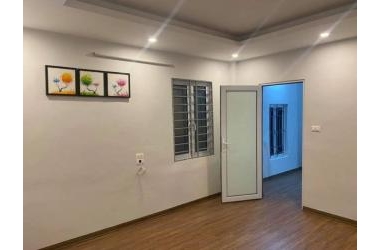 Bán gấp nhà Lĩnh Nam, lô góc, giá rẻ, 27 m2, 2.4 tỷ