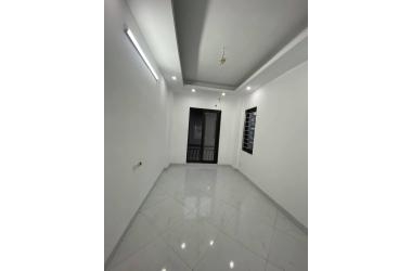 Nhà đẹp, cần bán nhanh, giá rẻ, Phan Đình Giót 35 m2, 5 tầng, 2.75 tỷ
