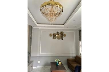 VƯU VẬT GIỮA ĐỜI - Ô TÔ ĐỖ CỬA - NHÀ ĐẸP LUNG LINH