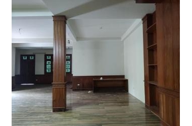 WHITE HOUSE GIỮA HÀ ĐÔNG  – THANG MÁY XỊN – GARA LỚN – SÂN VƯỜN ĐẸP