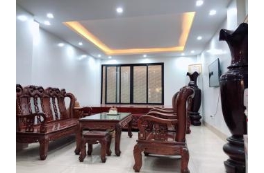 BÁN GẤP –NHÀ ĐẸP NỞ HẬU- ÔTÔ ĐỖ CỬA –NGÕ THÔNG SÁT PHỐ - NỘI THẤT TIỀN TỶ TOÀN GỖ QUÝ