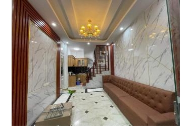 BÁN GẤP NHÀ ĐẸP – LÔ GÓC - Ở NGAY –GẦN PHỐ -CÁCH Ô TÔ 2OM- 2THOÁNG  - SALE SẬP SÀN