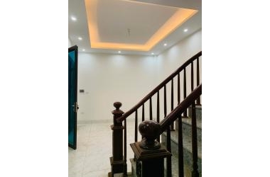 NHÀ ĐẸP TIỆN ĐƯỜNG VỀ QUÊ – 44M2 – CHỈ 2.8 TỶ  - Ô TÔ ĐỖ CỬA  - YÊN SỞ - SỔ ĐỎ  ĐẸP