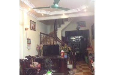 Bán gấp nhà đường Cao Thắng, Phường 10, Quận 10, diện tích 42m2, 3 tầng, giá bán 8.3 tỷ.