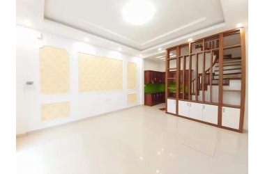 Bán nhà Bồ Đề 37m2*6T-Nhà mới-Ô tô đỗ cổng-Ngõ thông-Giá 3.65 tỷ