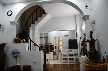 Bán nhà Ngọc Thụy 50m2-20m ô tô-Mặt tiền 5m- Giá 2.75 tỷ