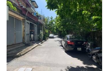 Bán đất Vip Ngọc Lâm - Ngõ thông - 7 chỗ đỗ cửa ngày đêm - Nhỉnh 3 tỷ