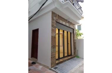 Bán gấp nhà Nguyễn Văn Cừ 44m2 - Ngõ thông - Ô tô qua cửa - 4.1 tỷ