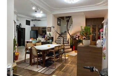 Bán nhà Ngọc Lâm - Ô tô qua cửa - Lô góc - Ngõ thông KD - 4.2 tỷ