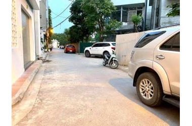 Bán đất Ngọc Thụy 42tr/m2 - Ngõ thông ô tô tải - MT khủng - Bán gấp
