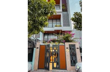 Bán nhà Lâm Hạ - Nhỉnh 5 tỷ - Phân Lô - Vỉa hè - Ô tô tránh