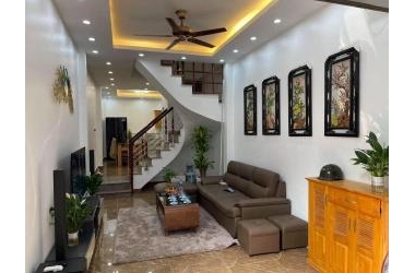 Bán Nhà Ngọc Thụy 43m2-Ô Tô Tránh - Ngõ Thông - Kd Đỉnh- 3.4 Tỷ
