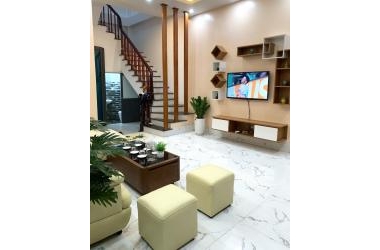 Bán nhà Ngô Gia Tự Long Biên 33m2 - 1.9 tỷ - Lô góc - SĐCC