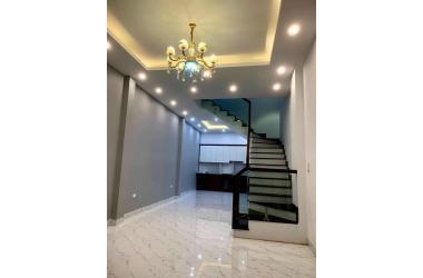 Ngọc Thụy Nhà Mới - Gần Phố - Ô Tô Đỗ Cửa - Nhỉnh 3 Tỷ
