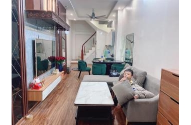 Bán nhà Trần Khát Trân - nhà mới 5 tầng- ba gác - ở ngay nhỉnh 4 tỷ