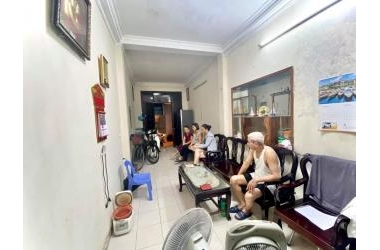 Bán nhà Nguyễn Cao - 44m2 3 Bước ra phố - 3.9 tỷ