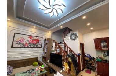 NHÀ MỚI BỒ ĐỀ 5 TẦNG - TẶNG TOÀN BỘ NỘI THẤT - Ô TÔ ĐỖ CỔNG - SÁT HỒ ĐIỀU HOÀ - LÔ GÓC - SỔ ĐỎ PHÂN LÔ
