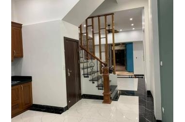 Bán nhà Phố Hồng Tiến, LOng biên, 50m, 4 tầng, Lô góc, ô tô thông, 4.6 tỷ