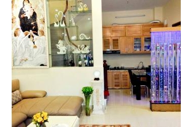 NHỈNH 4 TỶ - NHÀ ĐẸP NGUYỄN VĂN CỪ - DÂN XÂY - 4 TẦNG - MT 4 MÉT - 40M2 - Ô TÔ ĐỖ CỬA.