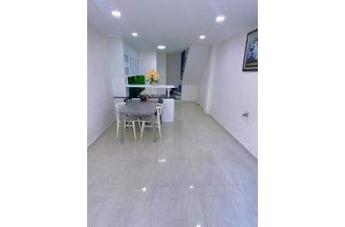 Hẻm xe tải tránh, Diện tích 30m2, 2 lầu, gần Lũy Bán Bích, Phú Thạnh, Tân Phú, nhỉnh 4 tỷ