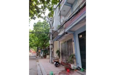 CẦN BÁN GẤP! NHÀ NGÕ ĐƯỜNG TRƯỜNG CHINH, Ô TÔ ĐỖ CỬA, 50M2, 5 TẦNG, MẶT TIỀN 4,4M, NHỈNH 7 TỶ.