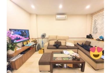 NHÀ HIẾM – PHỐ CHÙA BỘC – OTO TRÁNH CÁCH 15M – MT 4,5M – GIÁ 4,7 TỶ