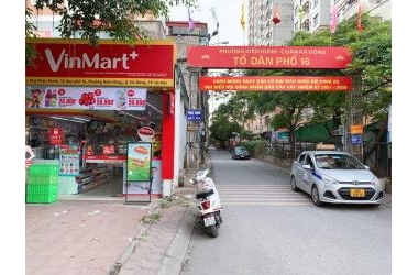 PHÂN OTO TRÁNH DÂN TRÍ CAO BỘ CÔNG AN NGUYỄN TRÃI KINH DOANH ĐỈNH CAO