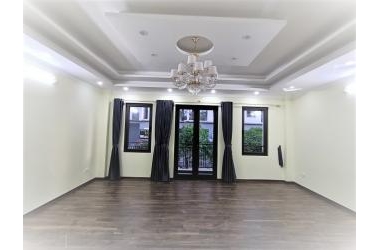 P/Lô VIP Nguyễn Chí Thanh, VỈA HÈ - ÔTÔ TRÁNH - NỞ HẬU 62m2 x 5 tầng, MT7, 11 tỷ