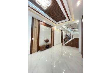 Dòng tiền 10 triệu/th, Thống Nhất 5,5 x 10m hẻm xe hơi