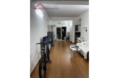 Bán căn hộ 07 tòa A chung cư AZ Sky - Định Công tầng trung Hoàng Mai, Hà Nội