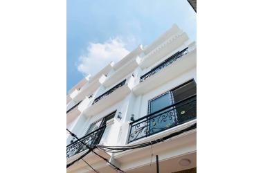 XEM NGAY !!! MỚI GIẢM GIÁ - NHÀ BÁT KHỐI - Ở NGAY TỨC THÌ - CHỈ HƠN 2 TỶ