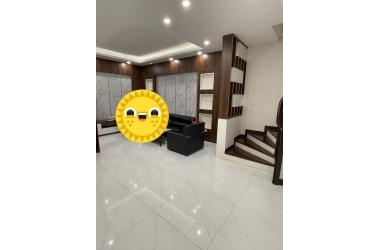 Sao kiến trúc sư lại thiết kế được cái nhà đẹp như tế này ,nhà Cầu Giấy DT66m2,5 tầng,MT4m,5.45 tỷ.