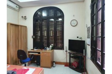 Biệt Thự Gần Hồ Hoàng Cầu Đống Đa 200m2x4T, mt 12m, 28 tỷ