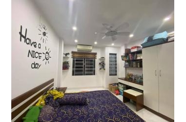 Bán gấp nhà Ngã Tư Sở Nguyễn Trãi 42m2 gía 3,6 tỷ