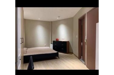 bán gấp nhà trung tâm Thanh Xuân nội thất 5 sao 30m2 gía 2,8 tỷ