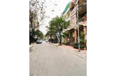 bán nhà mặt phố mai dịch 70 m2 7 tầng thang máy kinh doanh sầm uất 19.99 tỷ